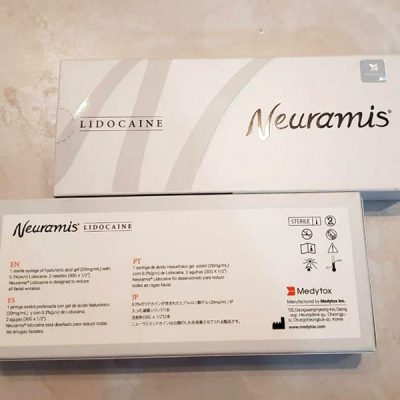 قیمت فیلر زیر چشم نورامیس لیدوکائین دار یا همان ژل زیر چشم نورامیس با زمینه آبی کم رنگ