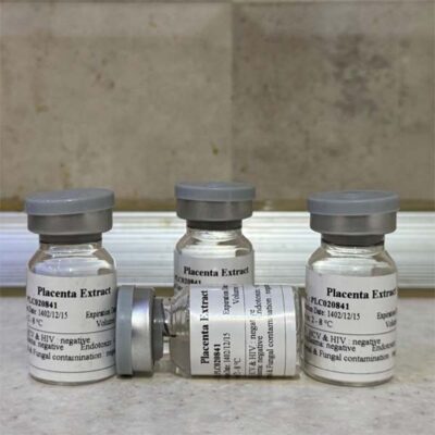 ویال های شیشه ای اگزوزوم در کنار هم.